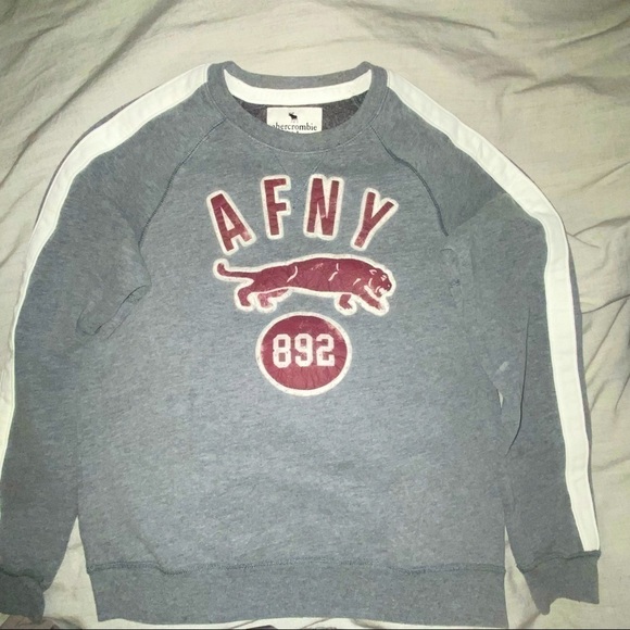 🎈$5 add on. HOST Pick! Youth A&F super soft grey - Picture 2 of 6